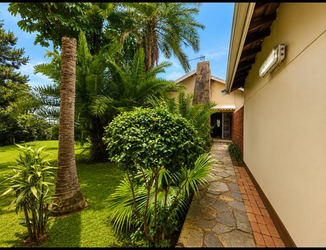 4 BEDROOM HOUSE FOR SALE IN DAWNCLIFFE